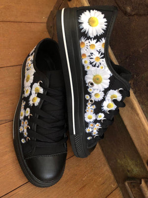 Daisy - Low Top Shoes