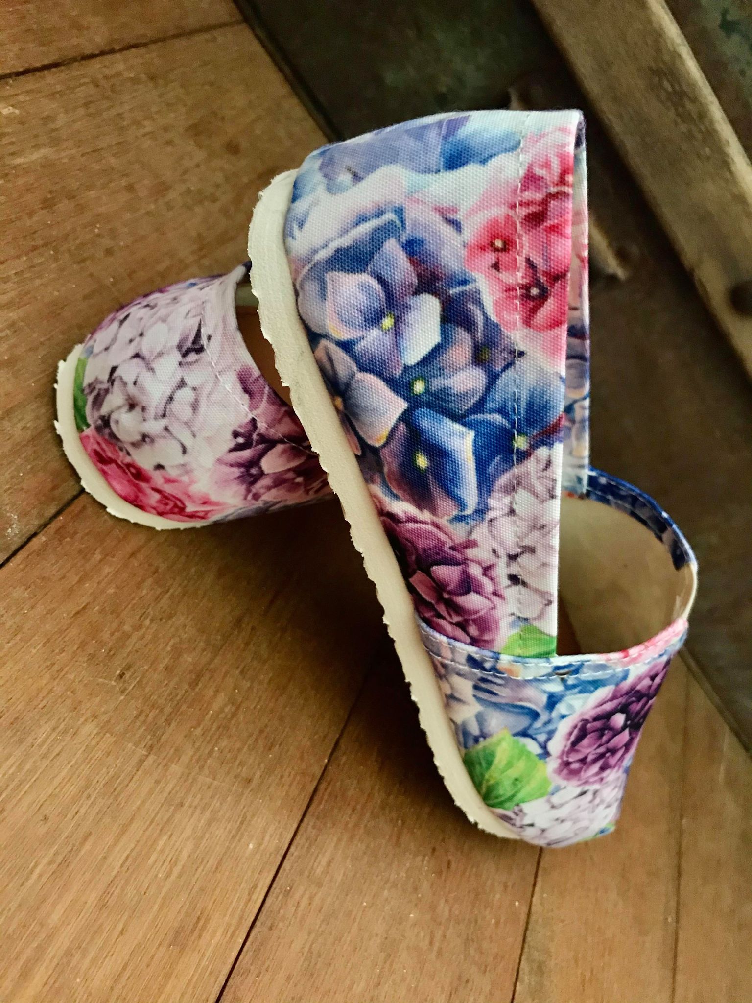Hydrangeas - Casual Canvas Slip-on Shoes