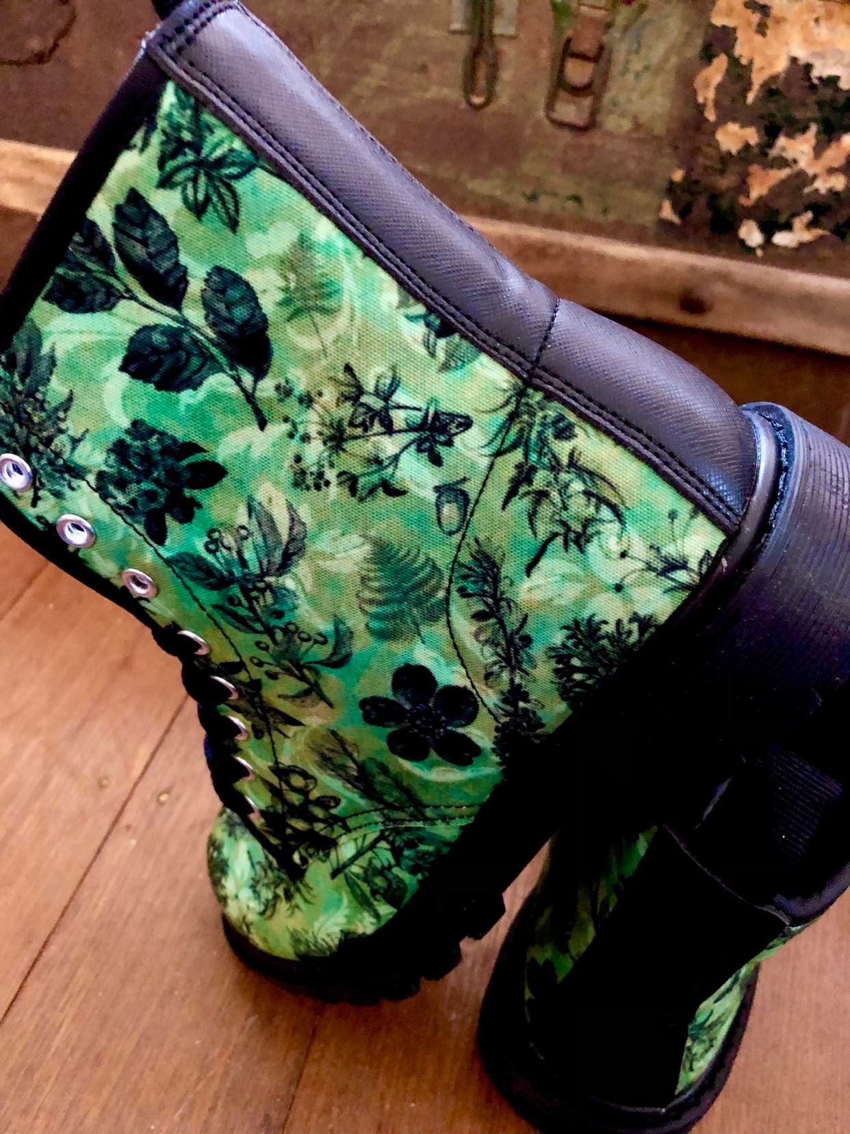 Vintage Botanical - Canvas Boots